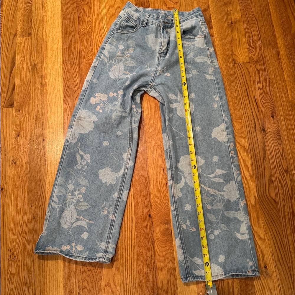 Floral Patterned Blue Jeans - Picture 5 of 9